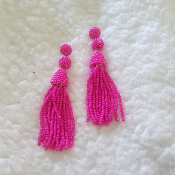 Claire's Hot pink beaded earrings - Picture 2 of 3